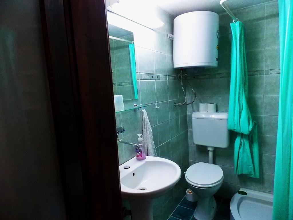 Zura Apartments Ohrid Rum bild