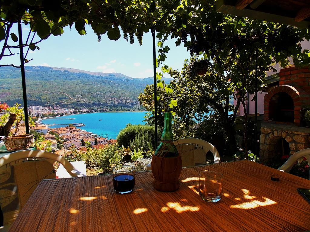 Zura Apartments Ohrid Rum bild