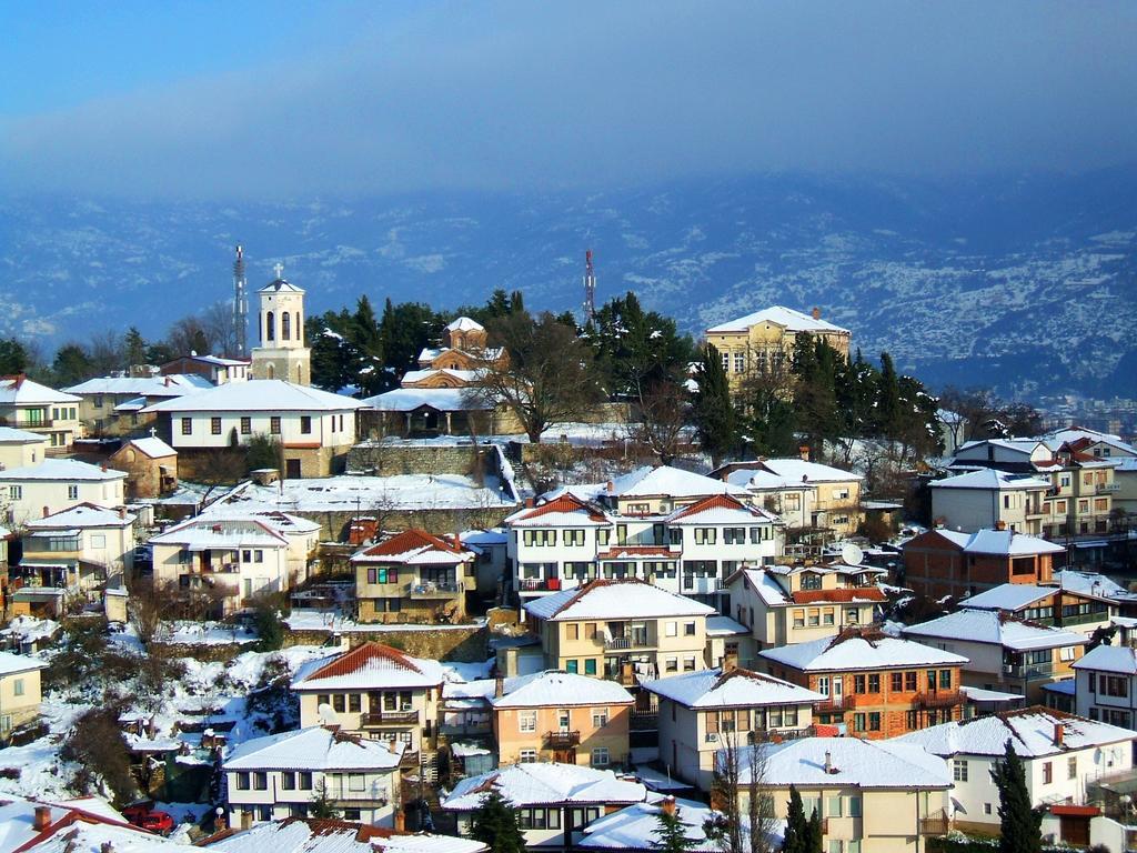 Zura Apartments Ohrid Rum bild