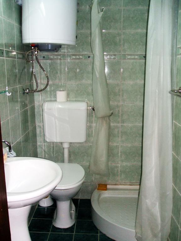 Zura Apartments Ohrid Rum bild